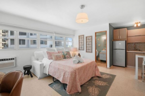 Modern & Cozy Studio in The Heart of Isla Verde